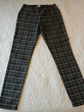 ♡Women’s CK Calvin Klein PULL ON stretch plaid pants size 6